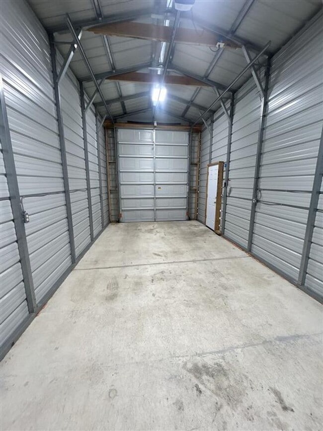 Building Photo - 3667 Waldron Dr