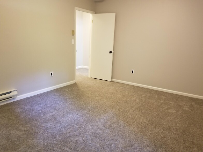 Front Bedroom - 3422 Key Ct