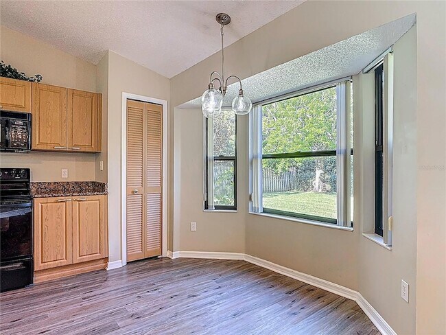 Building Photo - 4039 N Waterbridge Cir