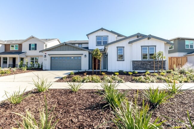 Building Photo - 443 Royal Nat'l Rd