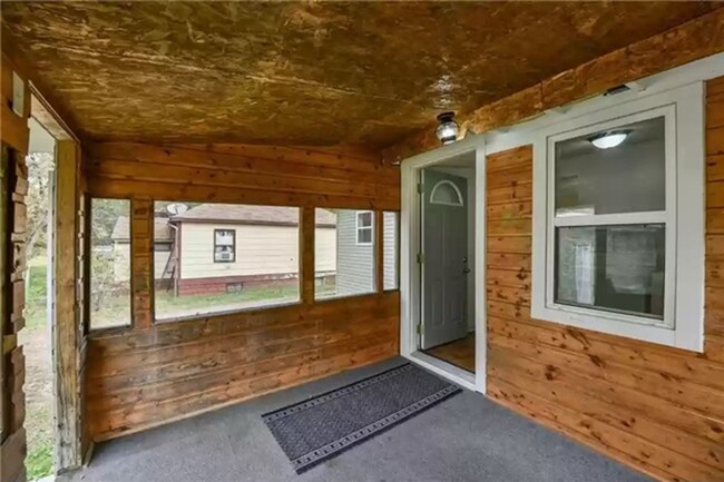 Building Photo - 3 Bedrooms, 1 Bathroom Single Family Home ...