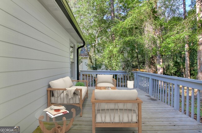 Building Photo - 338 Summer Pl