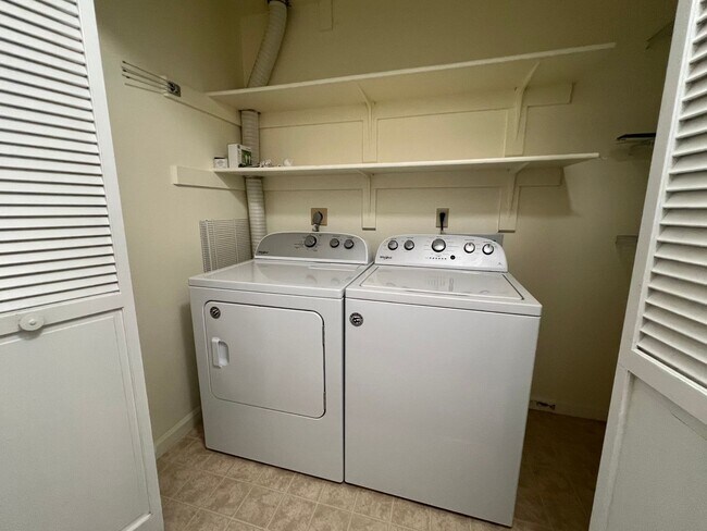 Building Photo - 2 Bedroom Condo in 55+ Community