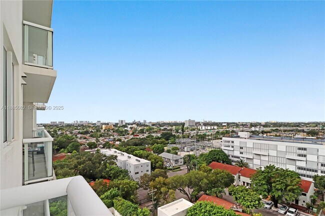 Building Photo - 1871 NW S River Dr