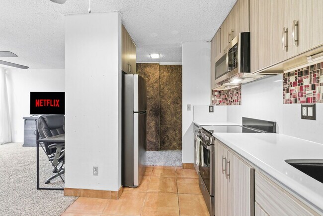 Building Photo - 3050 Rue D’Orleans