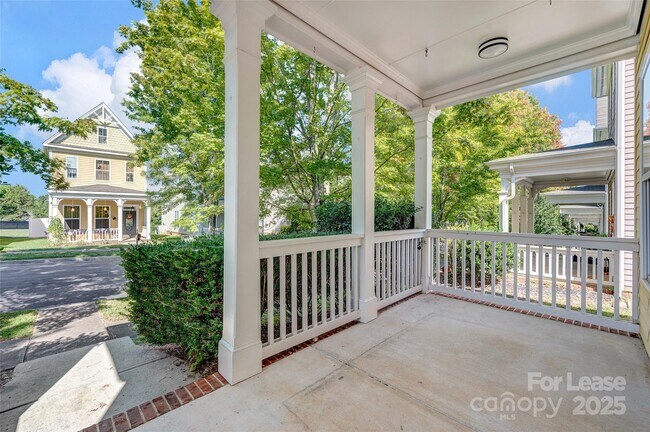 Building Photo - 104 Kensington St