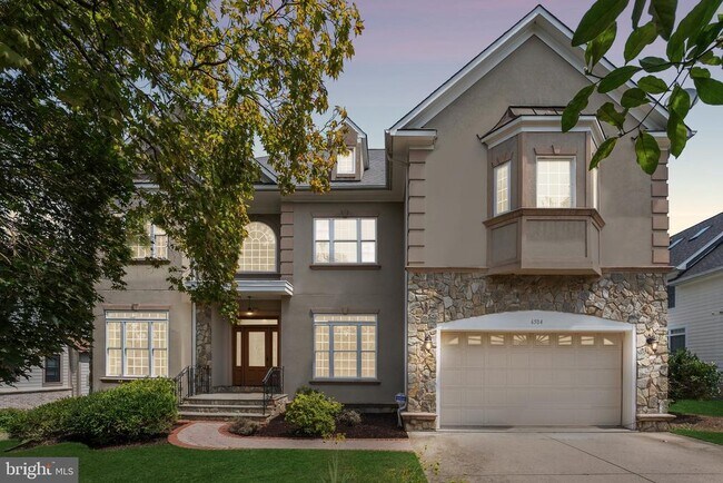 Building Photo - 6504 Divine St