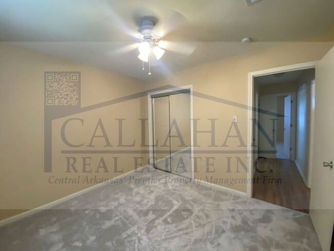 Building Photo - Jacksonville 4 Bedroom Home