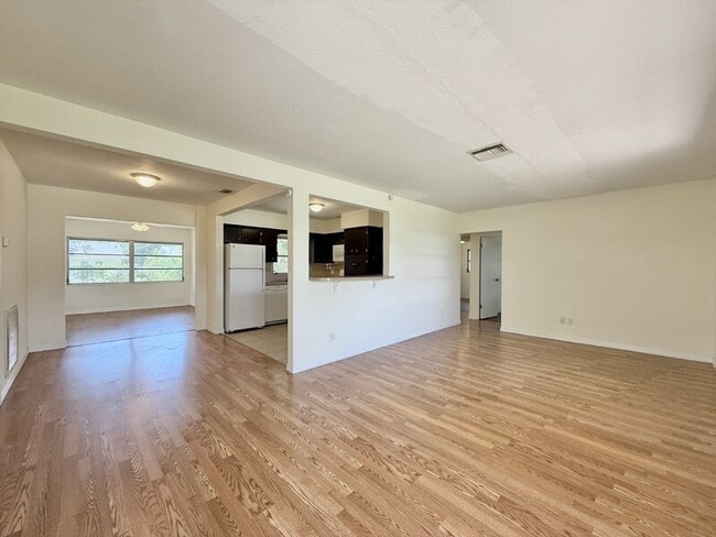 Building Photo - 3201 54th St N