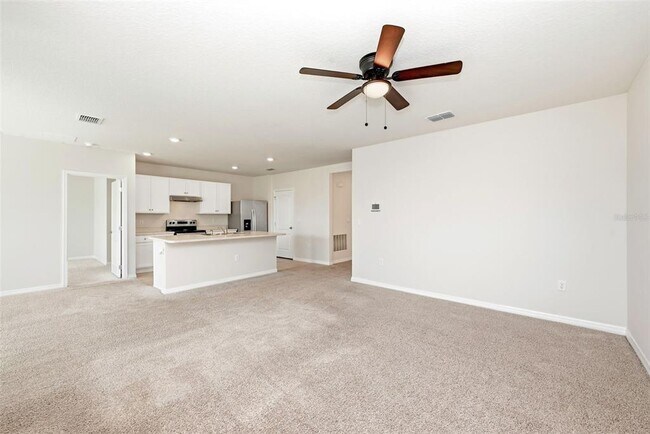 Building Photo - 2725 Dumont Ln