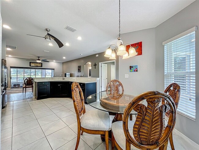 Building Photo - 27327 Roanoke Dr