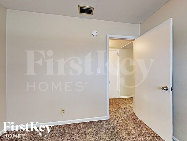 Building Photo - 6012 Regiment Dr