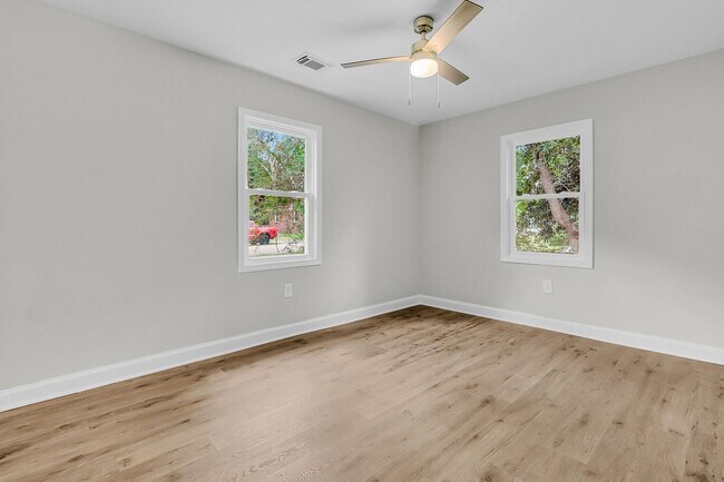 Building Photo - 30 Guerry Cir