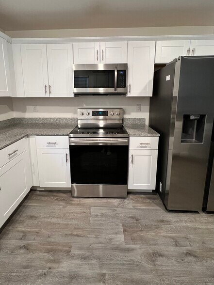 Building Photo - 12185 Scarlet Ember Rd