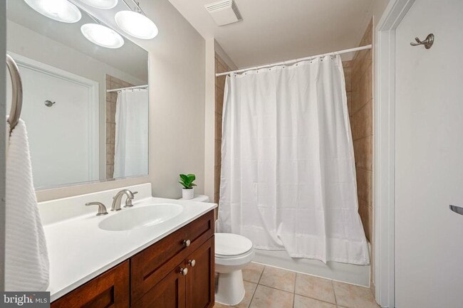 Building Photo - 2120 Vermont Ave NW