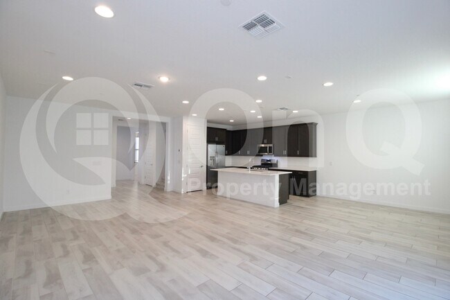 Building Photo - 670 S Jacana Ln