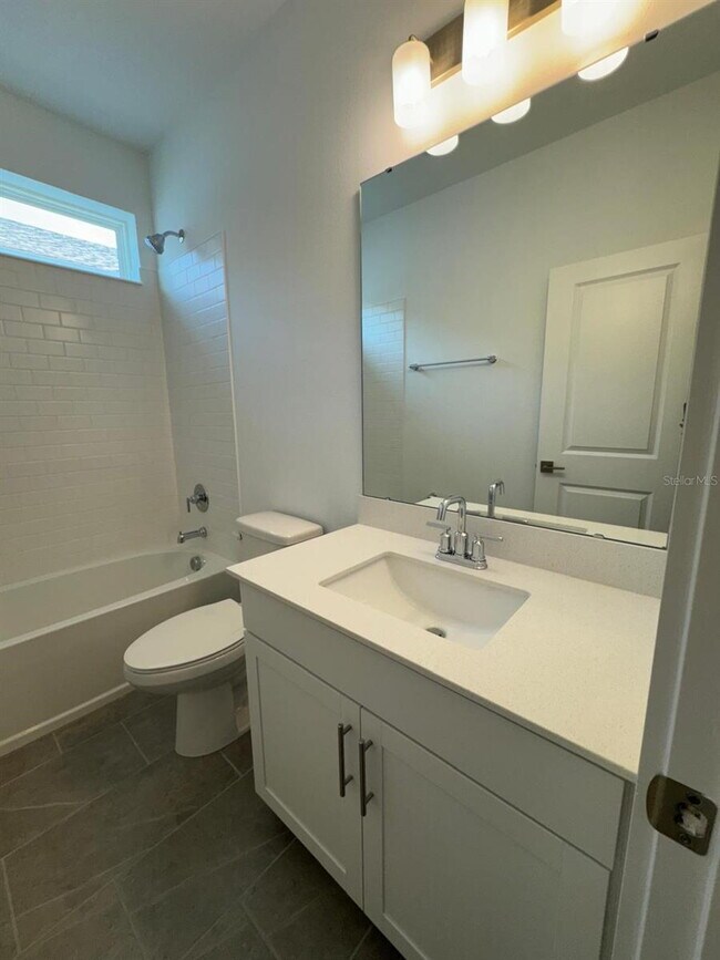 Building Photo - Charming and Functional – 3 Bedroom Home i...