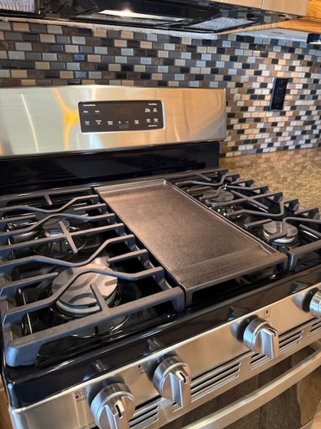 Building Photo - Single Story Home in a Great Location