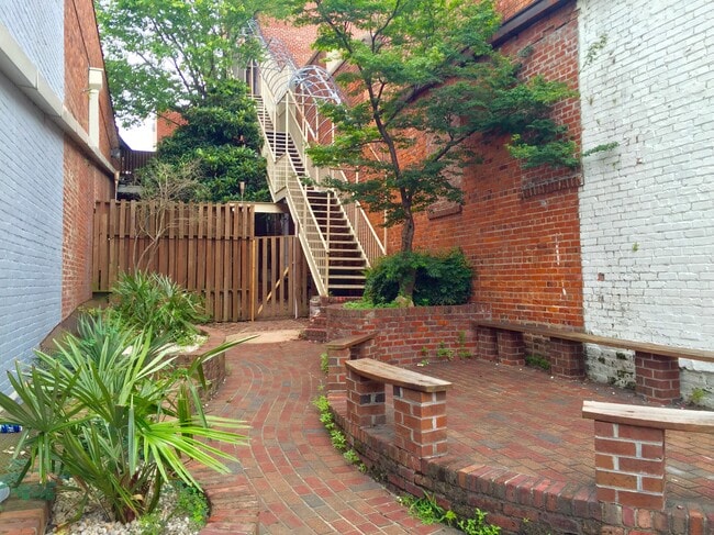 Building Photo - The Lofts on 5th