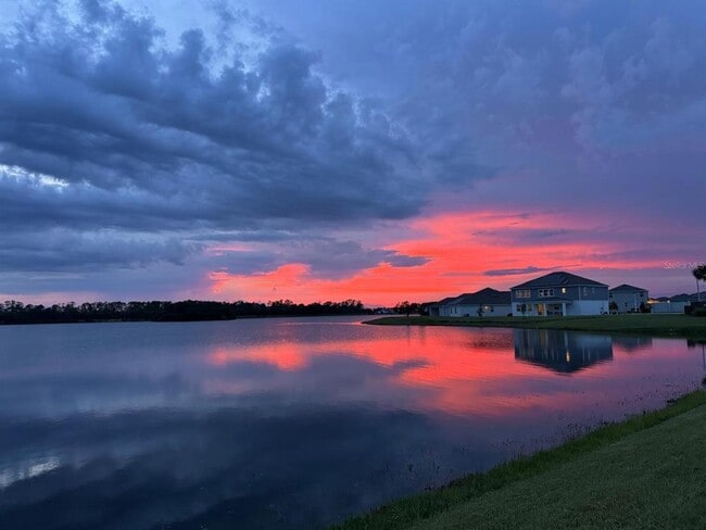 Building Photo - 3049 Ella Wy