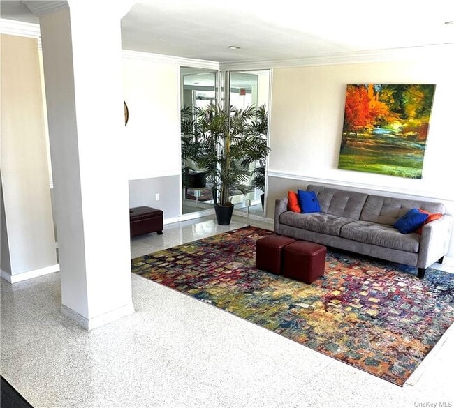 Building Photo - 370 Westchester Ave