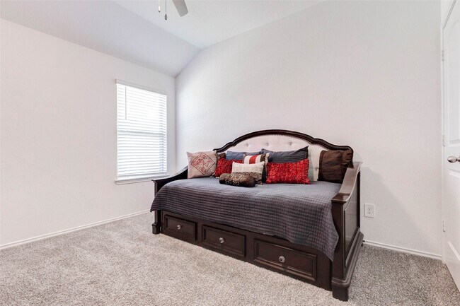 Building Photo - 2407 S Colosseum Ct