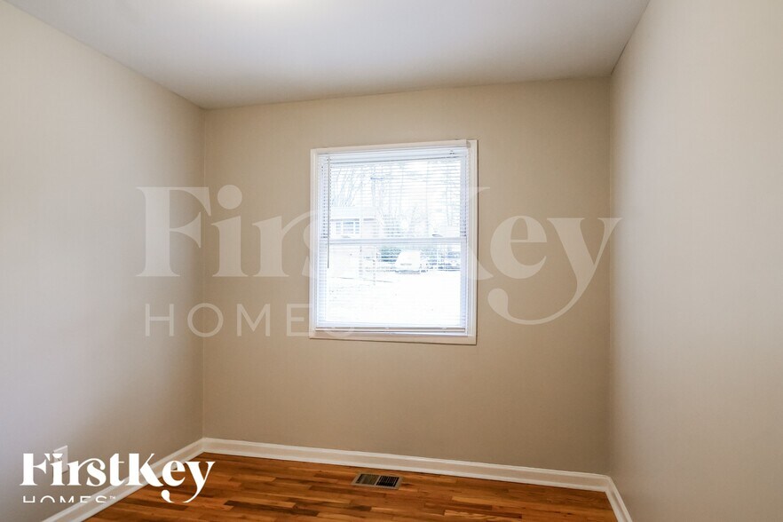 Building Photo - 443 Fairlock Ln NW