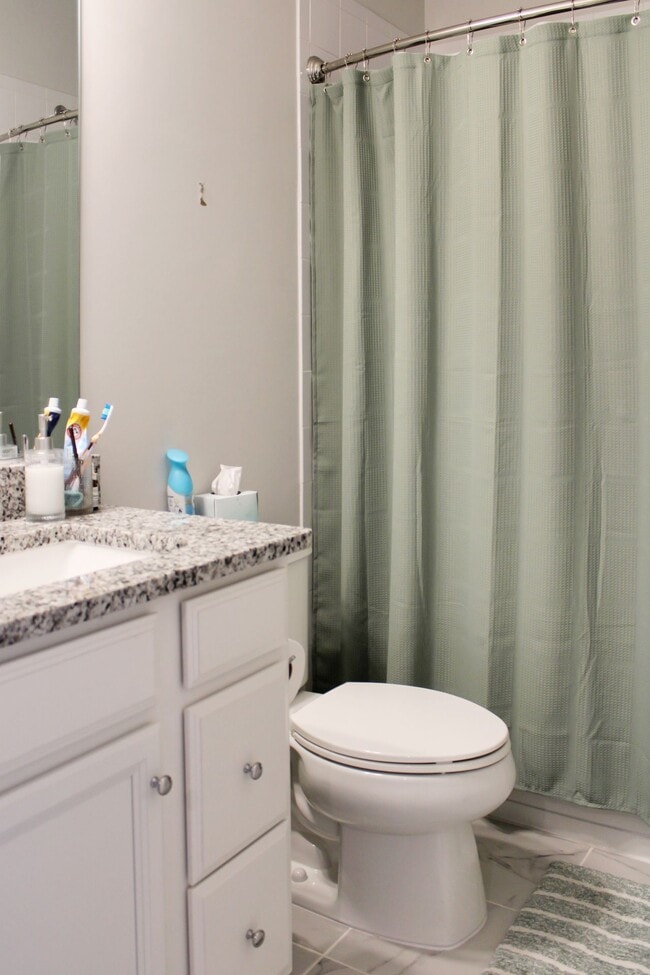 Building Photo - One-Room in shared condo