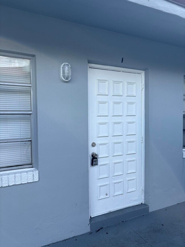 Building Photo - 4031 NW 30th Terrace