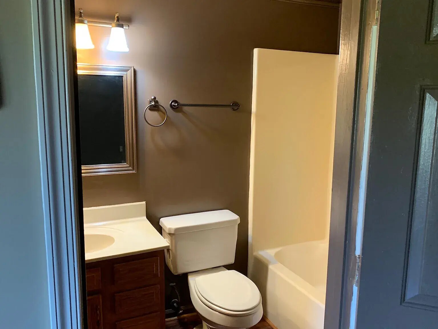 Building Photo - 1012 Amber Ridge Rd