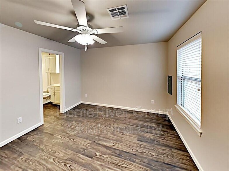 Building Photo - 422 Vail Cir