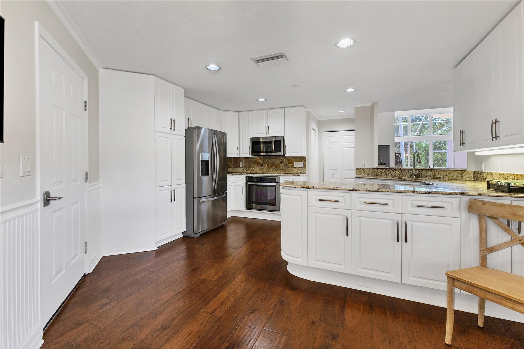 Building Photo - 1711 Starling Dr