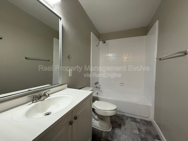 Building Photo - 4141 N 29th Ave