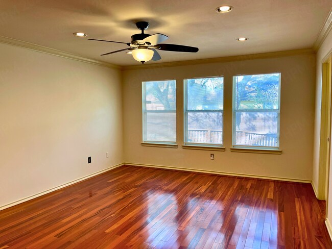 Building Photo - Elegant 3 Bedroom Home Near Medical Center in Northwest San Antonio