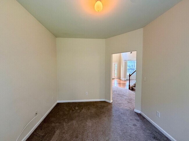 Building Photo - 1324 Emory Ln NW