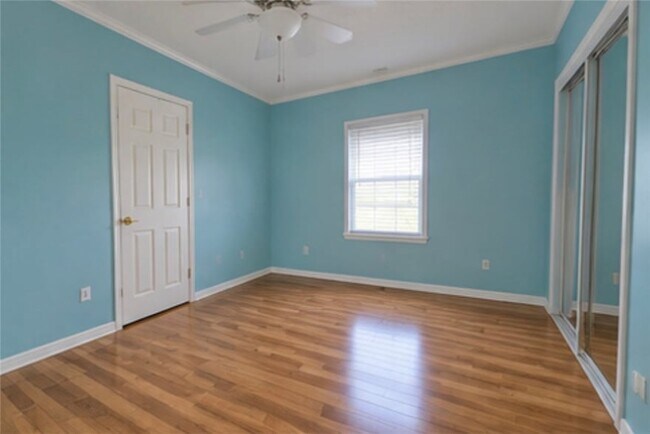 Building Photo - 502 Seagull Dr