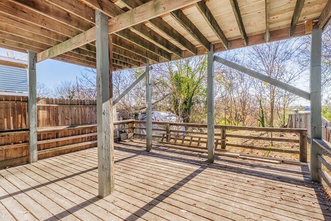 Building Photo - Great Apartment in Church Hill for Rent!