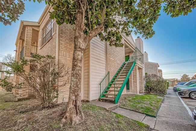 Building Photo - 14600 Fonmeadow Dr