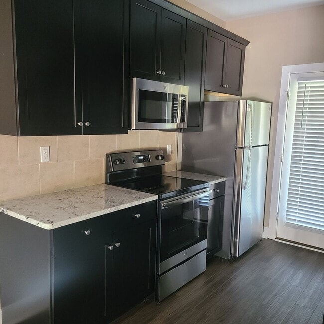 Building Photo - Stonehaven Subdivision - 3BR, 3BA SFH