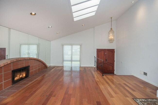 Building Photo - Now Available for Lease Beautiful 4 Bedroom Home with Basement