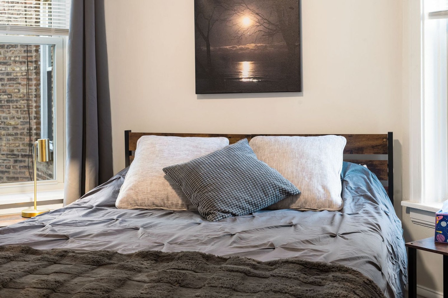 Building Photo - 6229 N Wayne Ave