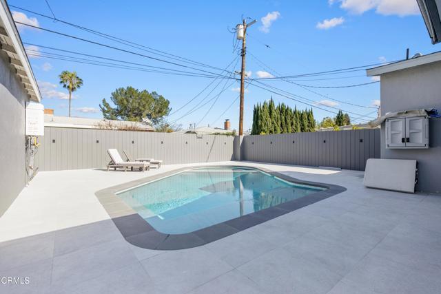 Building Photo - 12827 Sylvan St