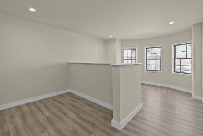 Building Photo - 1508 W Tioga St