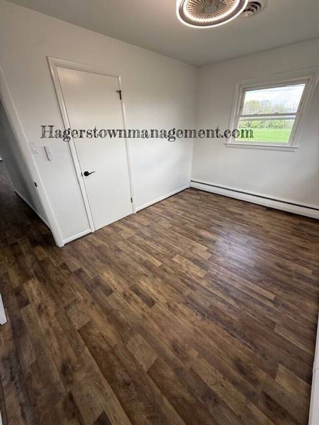 Building Photo - Greencastle - 3 BR Rancher