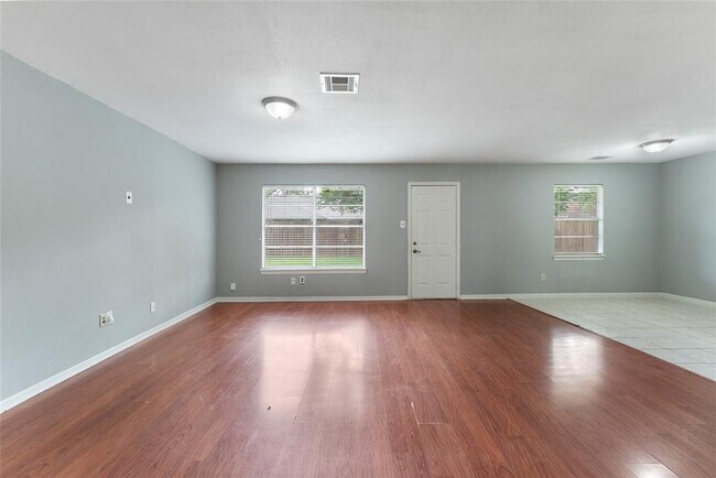Building Photo - 29410 Sedgefield St