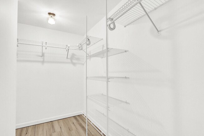 Building Photo - 8356 SE Croft Cir