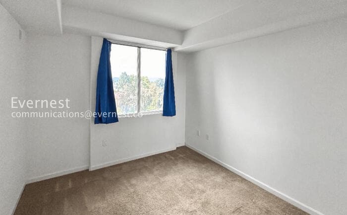 Building Photo - 1101 S Main St