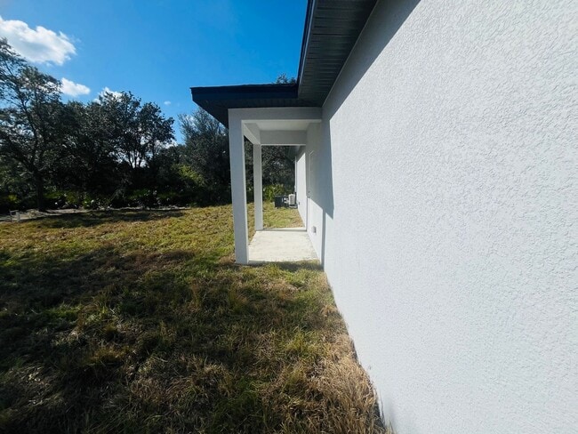 Building Photo - Brand New 1/1/-  Lehigh Acres