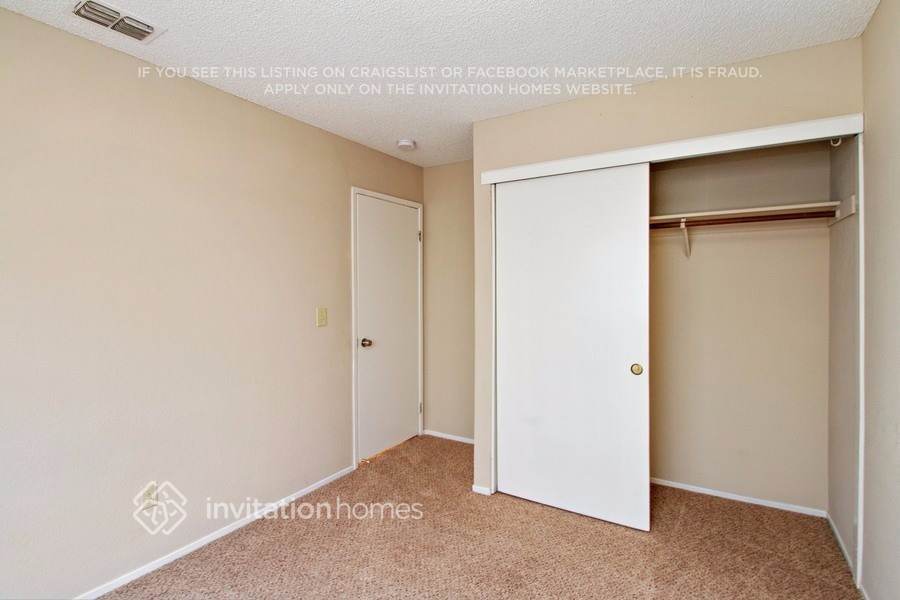 Building Photo - 6036 Sun Dial Way
