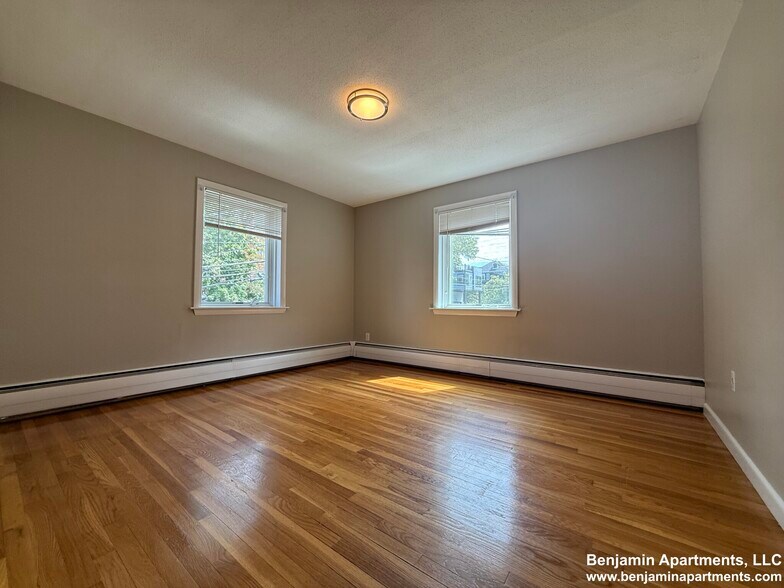 Building Photo - 50 Evergreen St